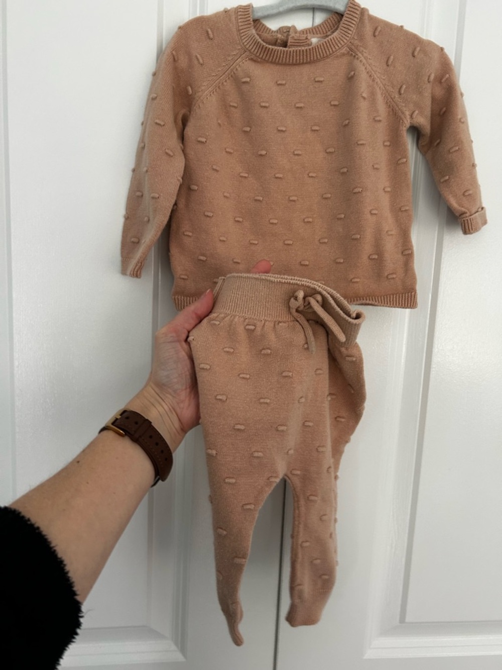 Quincy Mae 6-12 months bubble sweater and pants set tan - Picture 5 of 8